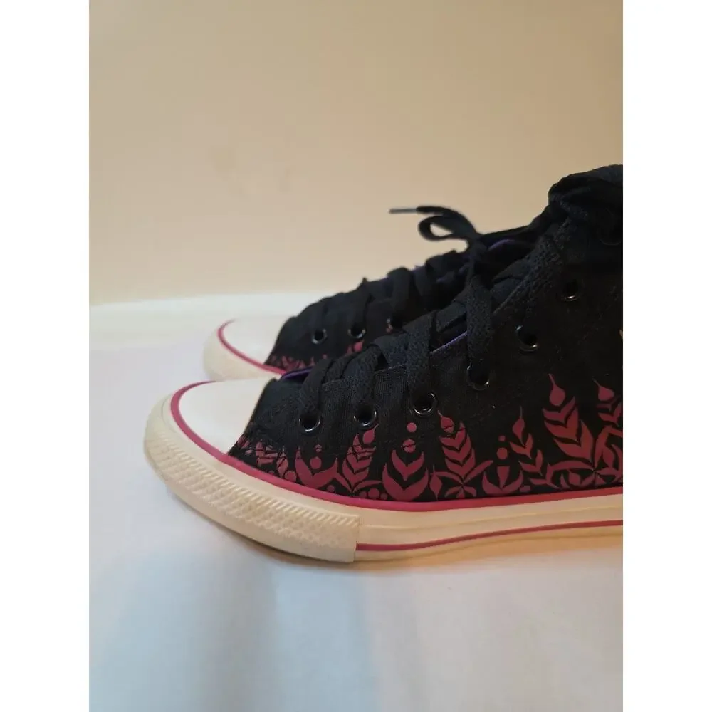 Converse very nice